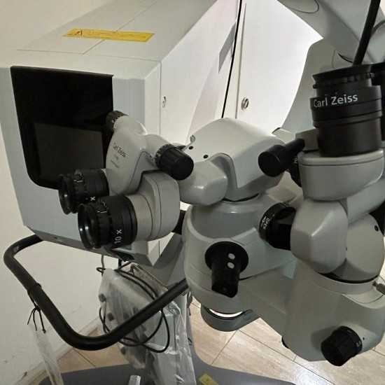 Microscope de Chirurgie Zeiss Lumera 700