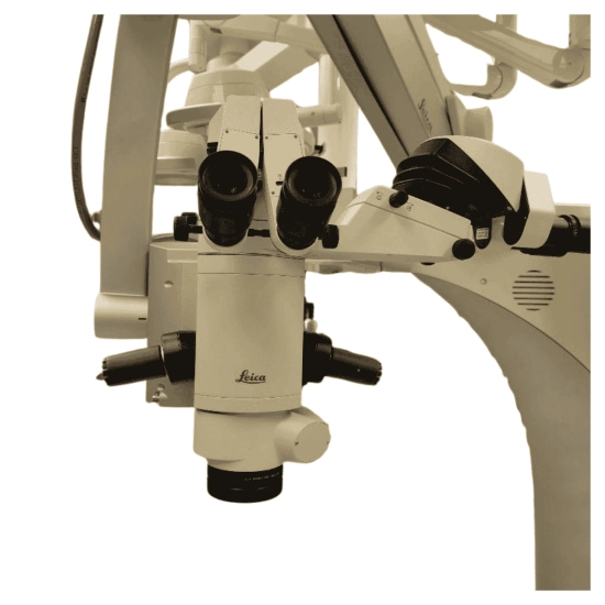 Microscope opératoire Leica Proveo 8